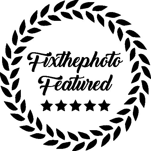 FixThePhoto featured badge for Dallas newborn photographer Lily Hayes Photography
