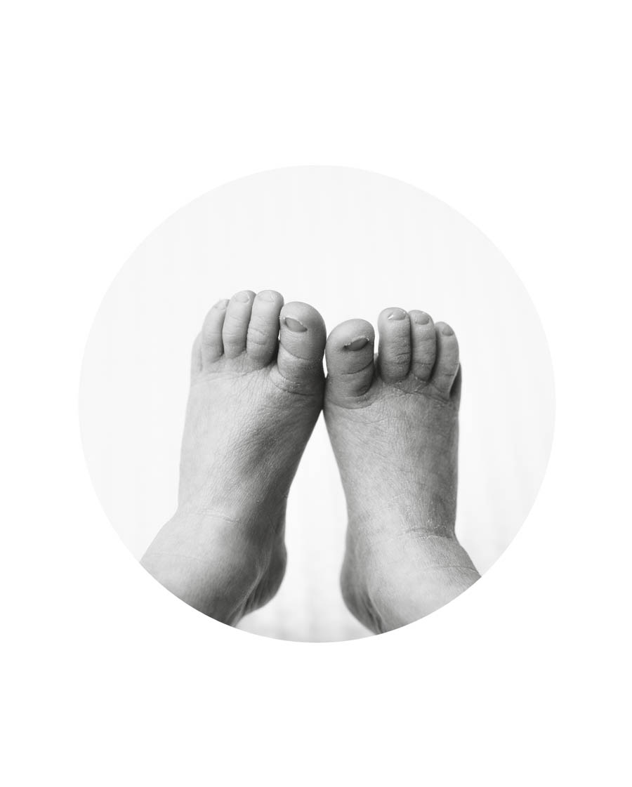 Minimal newborn baby feet portrait in a clean style in Frisco Texas
