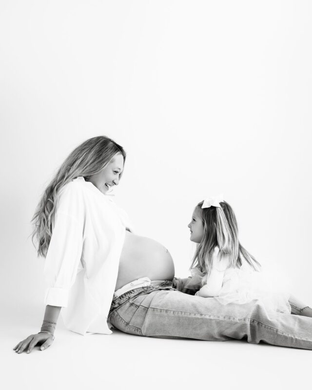 Big Sister Duties Loading...! 🤍😊 #dallasmaternityphotographer #dallasmaternityphotography #dallasmaternityphotoshoot #dallasmaternityphotos #dfwmaternityphotographer #pregnancyphotos #maternityphotos #bestpregnancyphotos #maternityphotoshoot #maternitypictures #maternityphotographers #bestmaternityphotographer #planomaternityphotographer #planonewbornphotographer #studiomaternitysession #friscomaternityphotographer #frisconewbornphotographer #dallaspregnancy #mckinneymaternityphotographer #mckinneyphotographers #mckinneynewbornphotographer #maternityinspiration #maternityportraits #maternityshootinspiration #dallasbusiness #photographersofdallas #dallasmaternityphoto #dallasmaternityphotolocations #maternityphotographerdallas #maternityphotographydallas